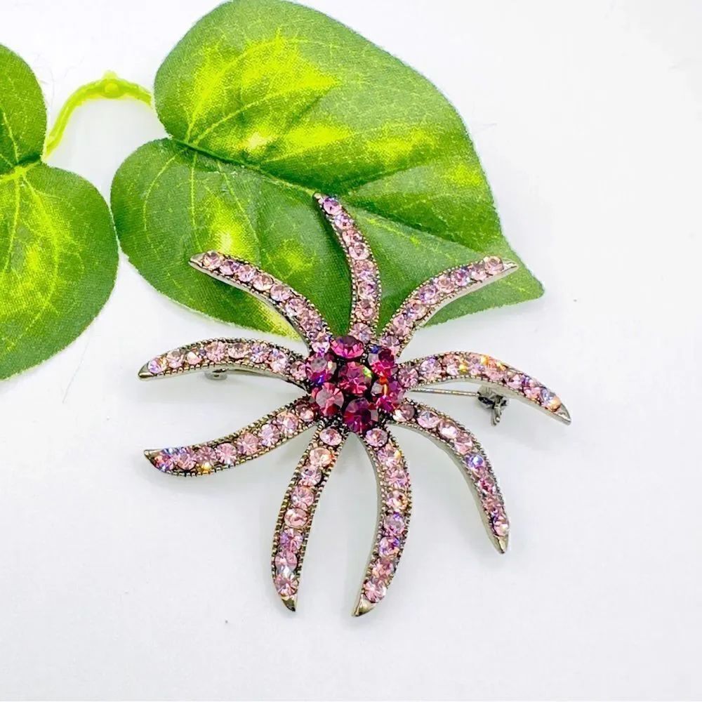 Vintage Crystal Starburst Brooch 